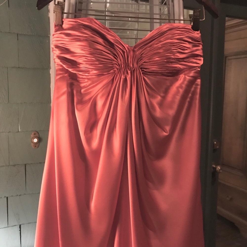 Gorgeous Laundry by Shelli Segal evening gown. Size 2 - Picture 4 of 5
